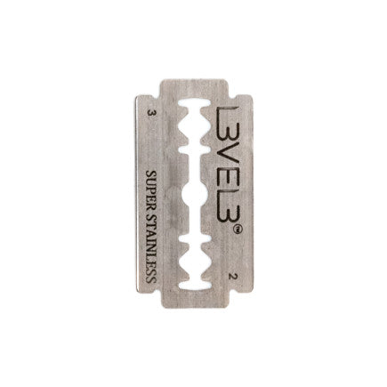 L3VEL3 double edge razor blades in a 100-pack, showcasing sharp blades for a smooth shaving experience.