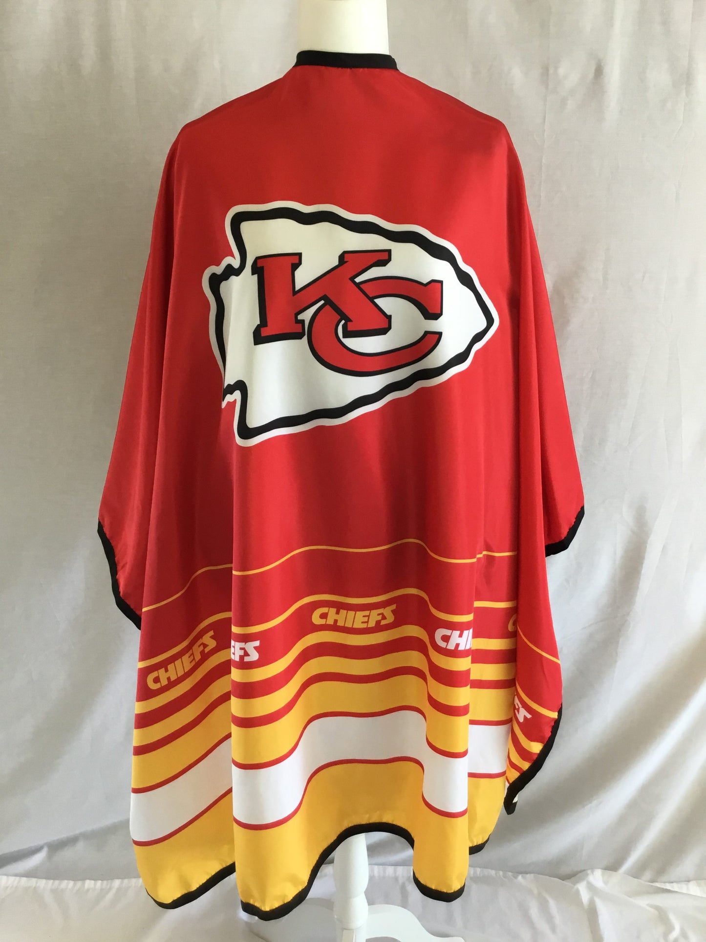 KANSAS CITY CHIEFS - MY TEAM CAPE - N.O.S. Barber Supply