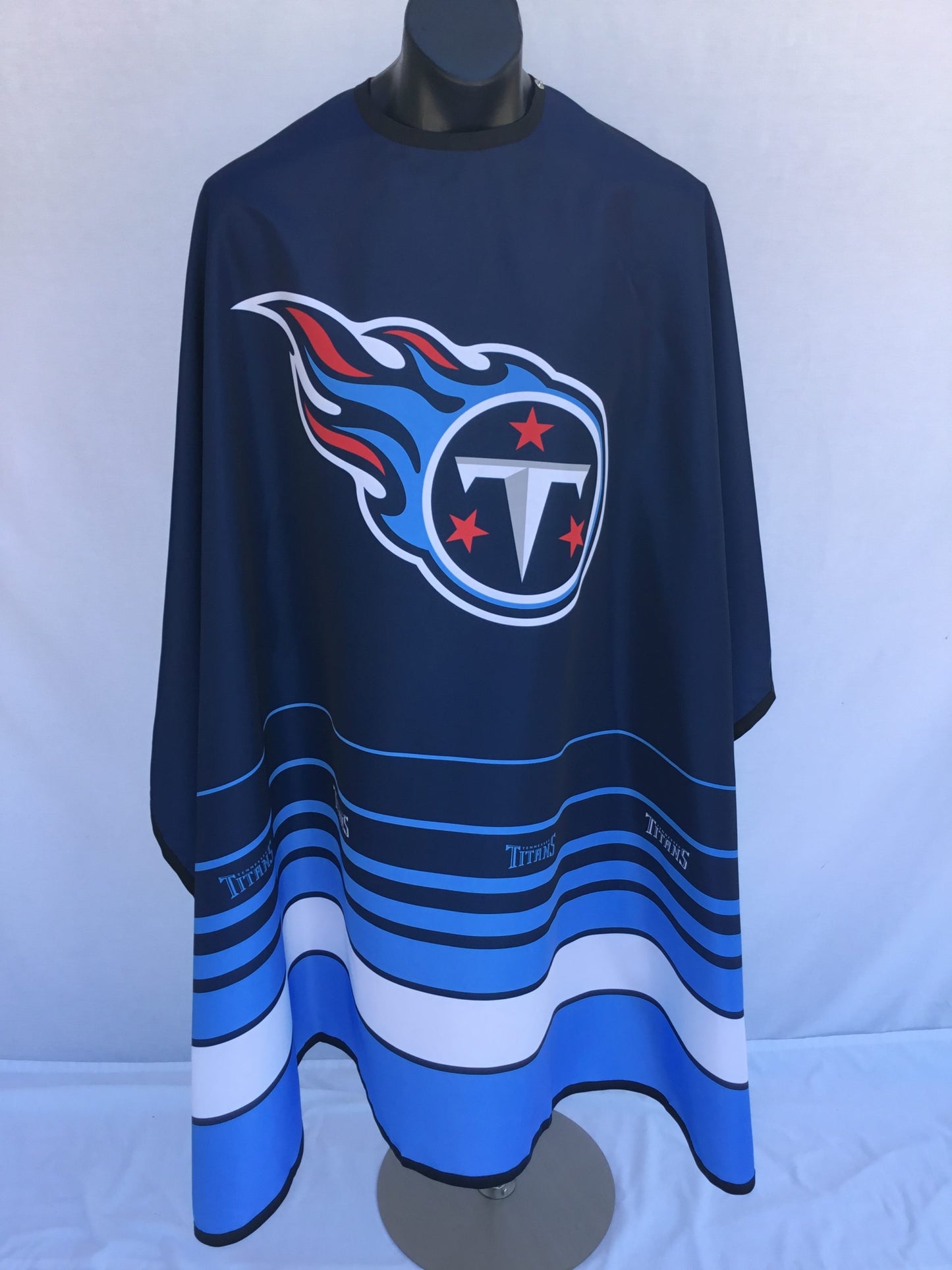 TENNESSEE TITANS - MY TEAM CAPE - N.O.S. Barber Supply