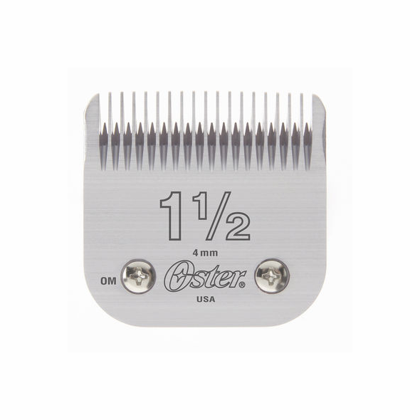 Oster detachable clipper blades in size 00000, showing sharp metal blades with adjustable attachment for professional grooming.